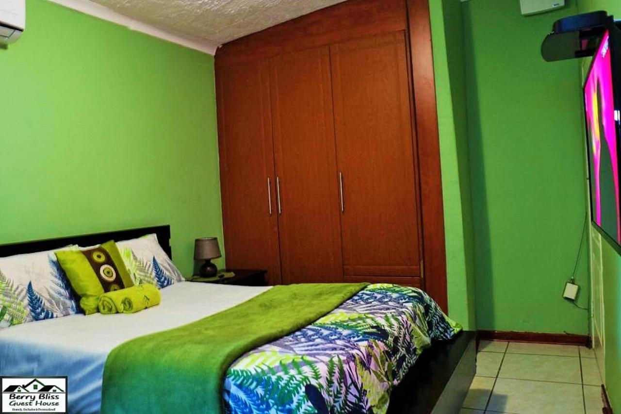 Berry Bliss Guest House Gaborone Exteriör bild