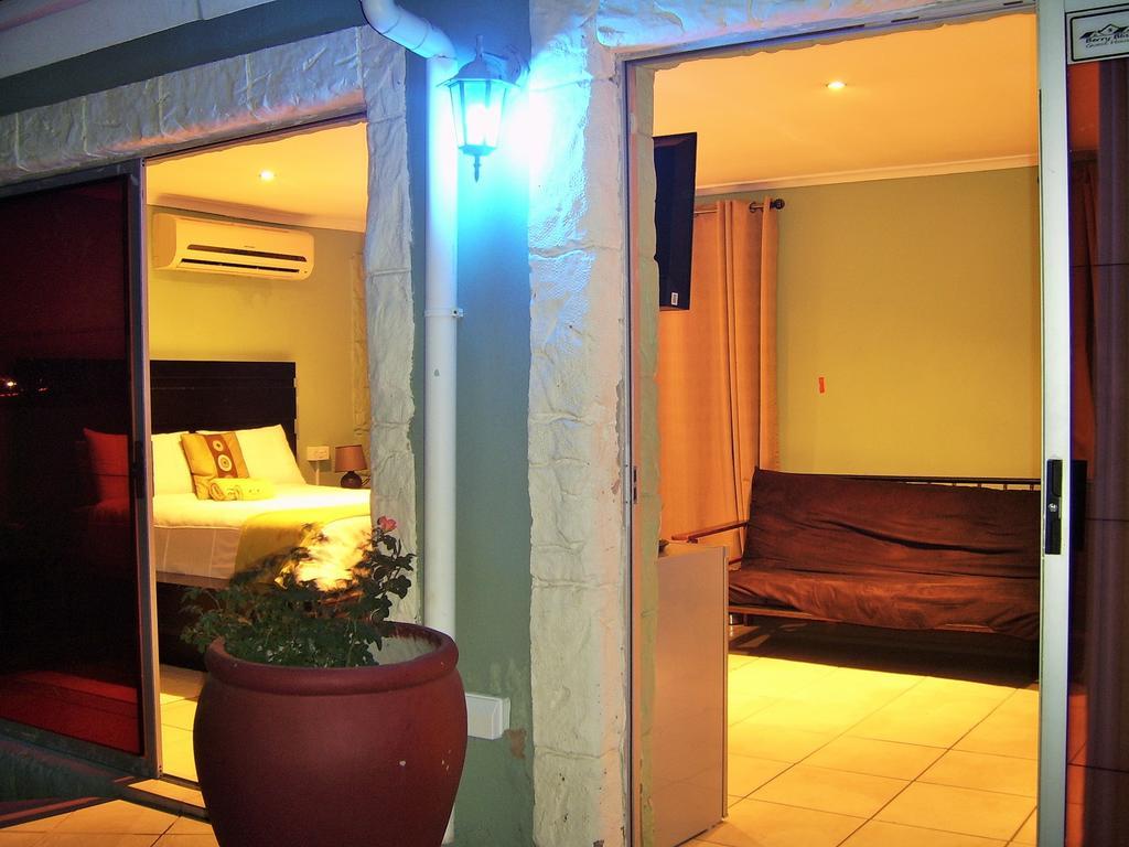 Berry Bliss Guest House Gaborone Exteriör bild