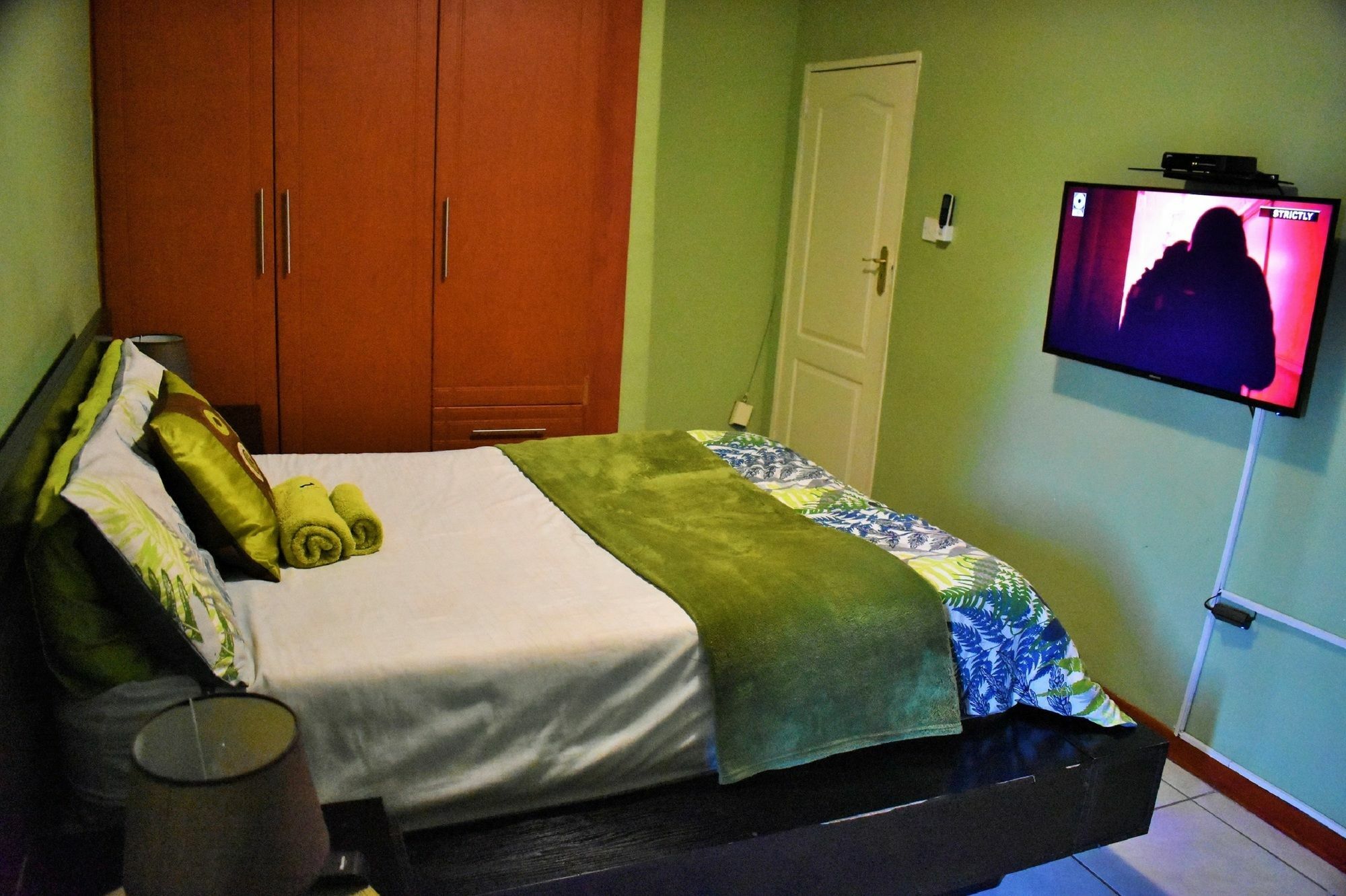 Berry Bliss Guest House Gaborone Exteriör bild