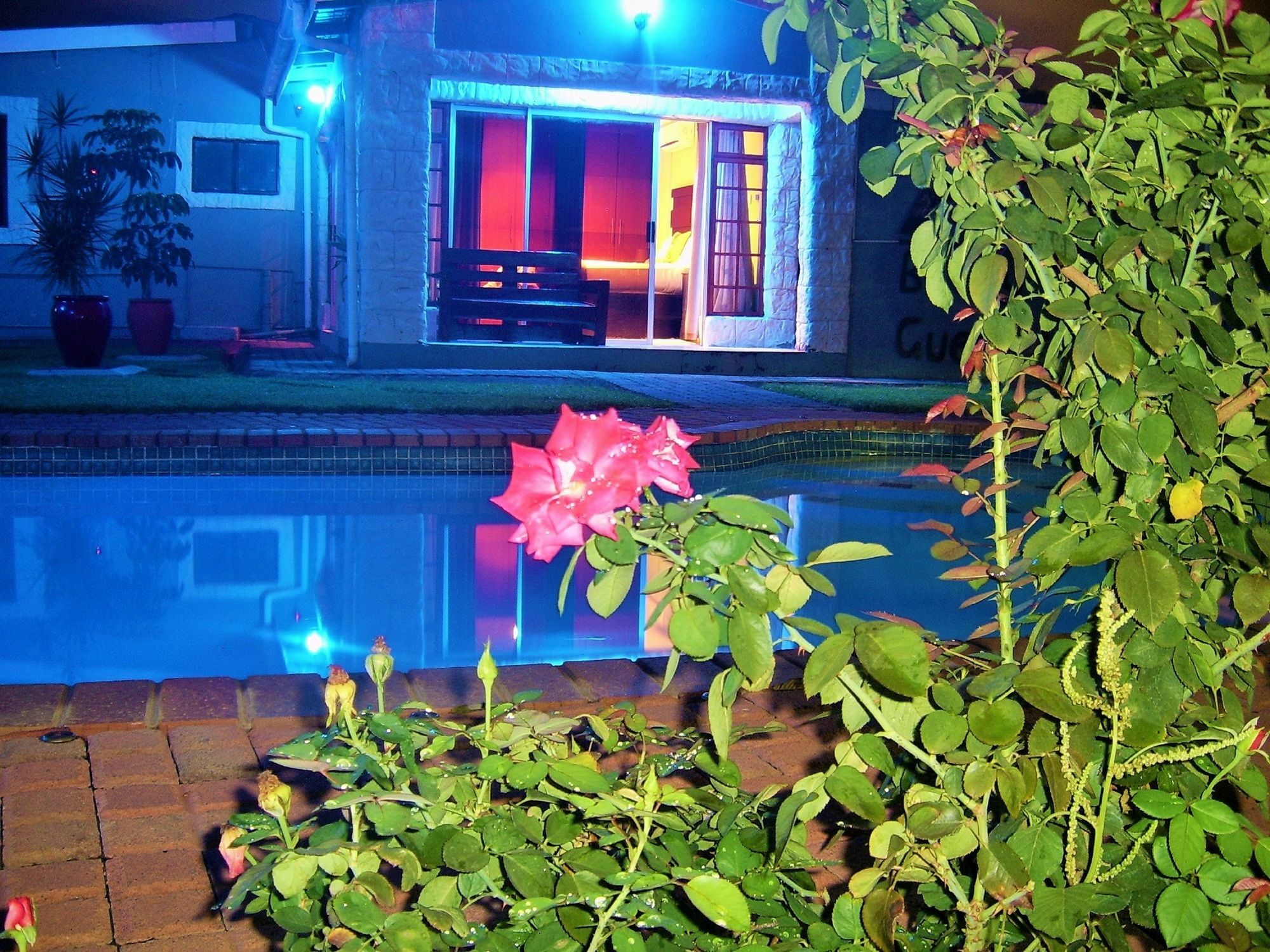 Berry Bliss Guest House Gaborone Exteriör bild