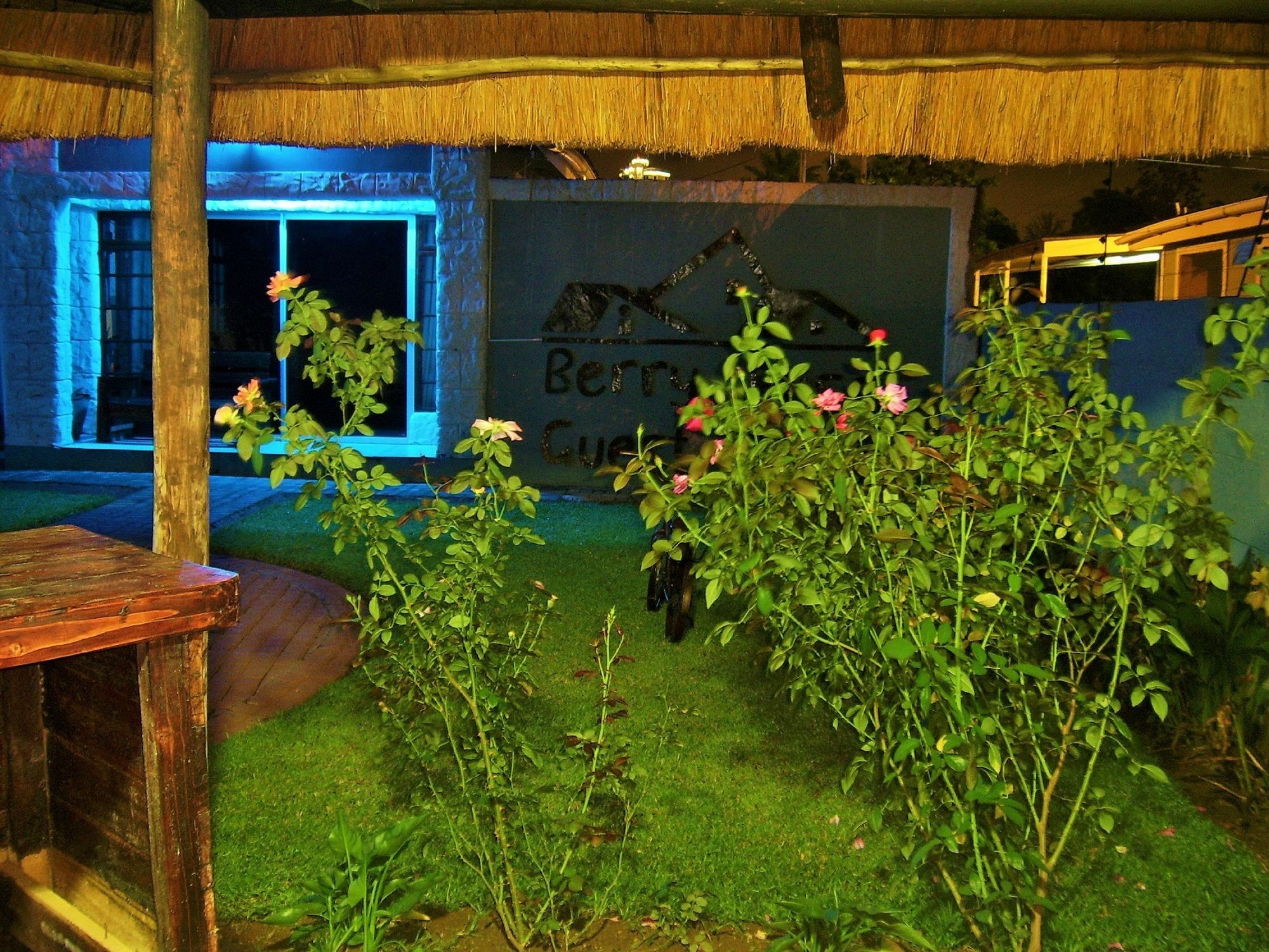 Berry Bliss Guest House Gaborone Exteriör bild