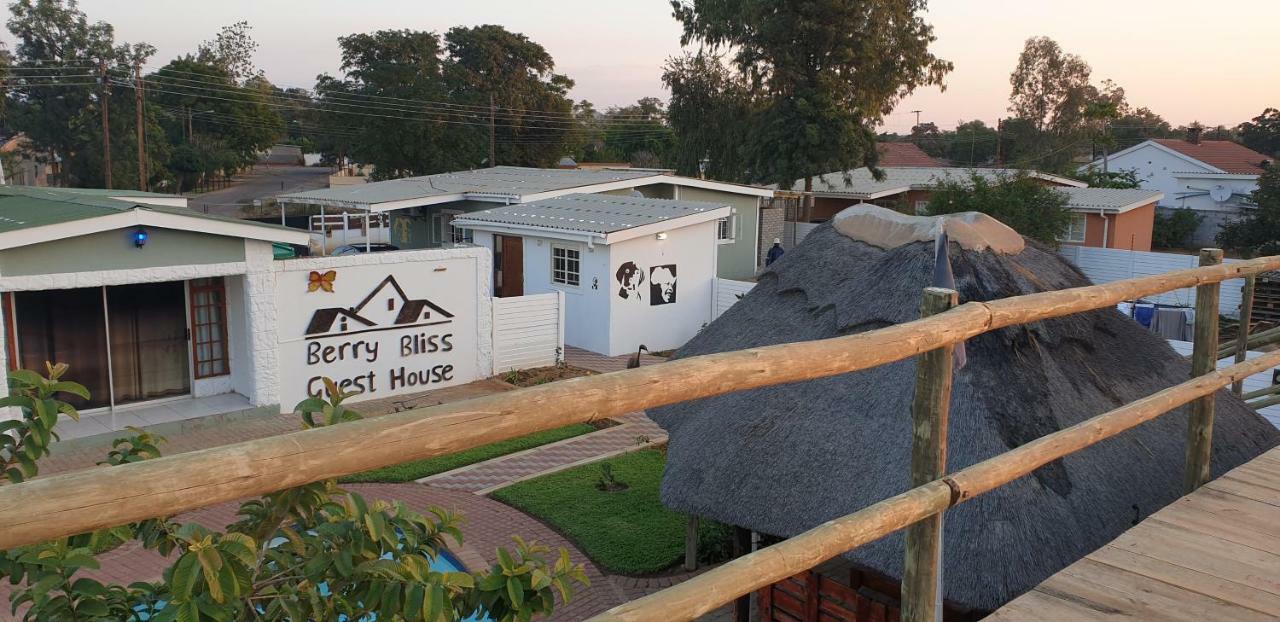 Berry Bliss Guest House Gaborone Exteriör bild